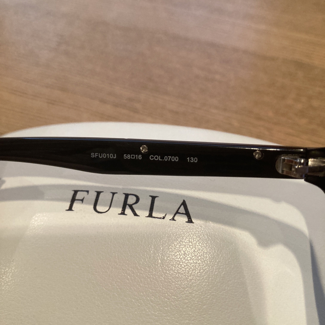 Furla(フルラ)のフルラ☆ -FURLA- SFU010J 0700 サングラス レディースのファッション小物(サングラス/メガネ)の商品写真