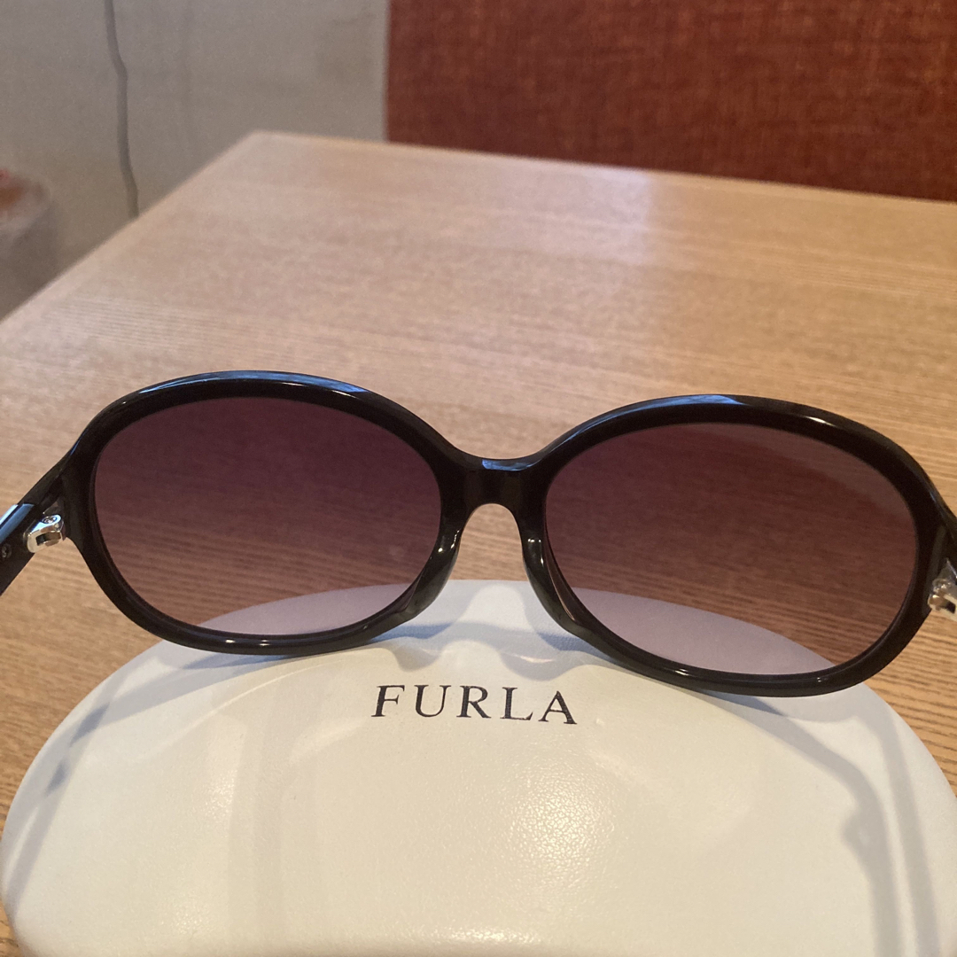 Furla(フルラ)のフルラ☆ -FURLA- SFU010J 0700 サングラス レディースのファッション小物(サングラス/メガネ)の商品写真