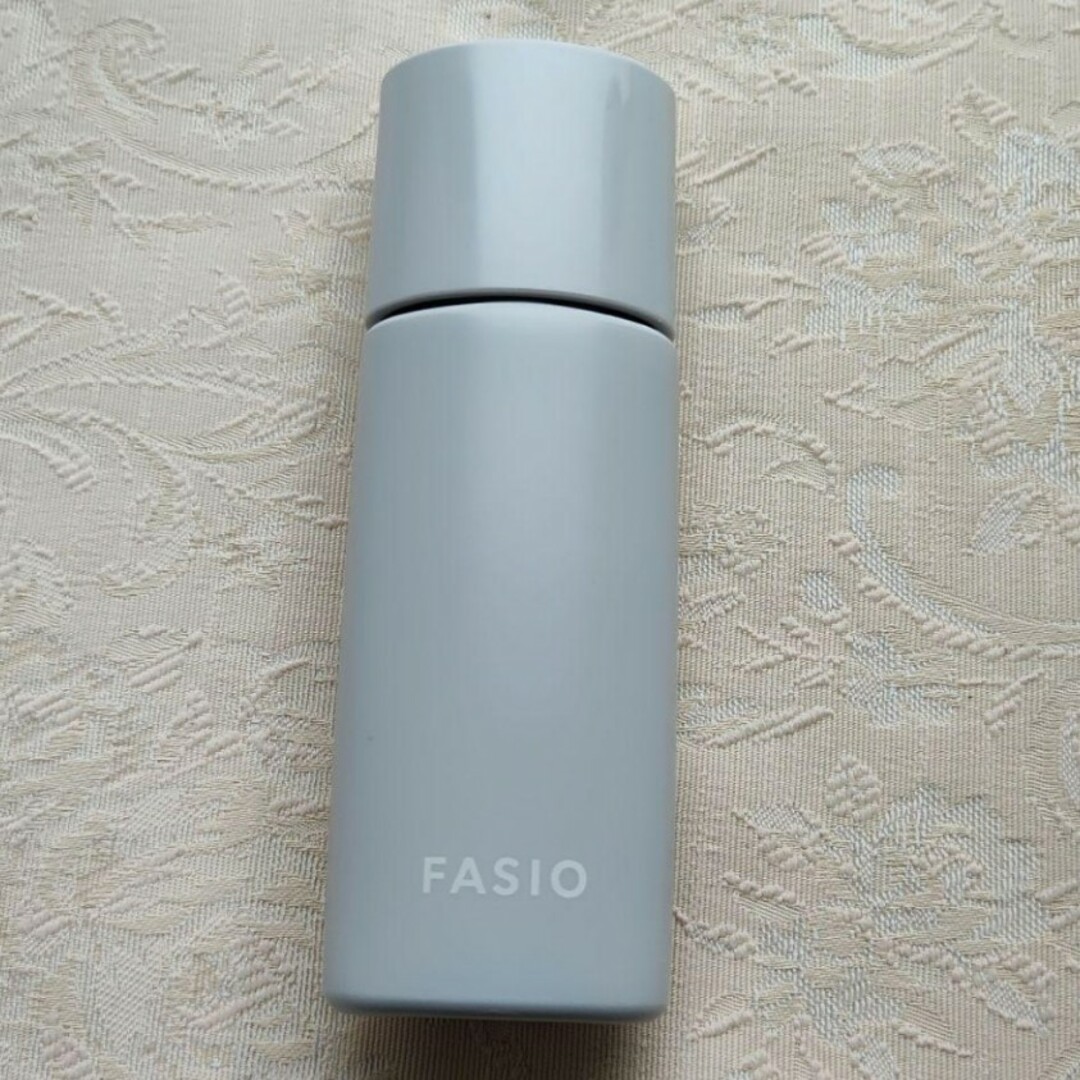 Fasio(ファシオ)のファシオ エアリーステイオイルブロッカー01 化粧下地 SPF50+PA++++ コスメ/美容のベースメイク/化粧品(化粧下地)の商品写真