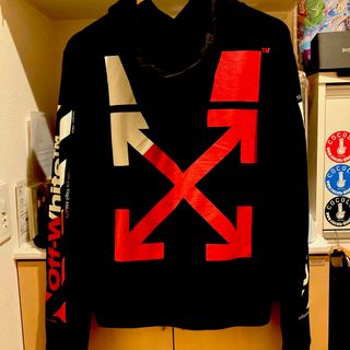 オフホワイト(OFF-WHITE)のoff-whiteレアモデル　(パーカー)