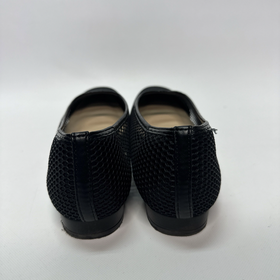 a.v.v(アーヴェヴェ)のレディース　パンプス　フラットシューズ　avv ブラック　LL 24.5 25  レディースの靴/シューズ(ハイヒール/パンプス)の商品写真