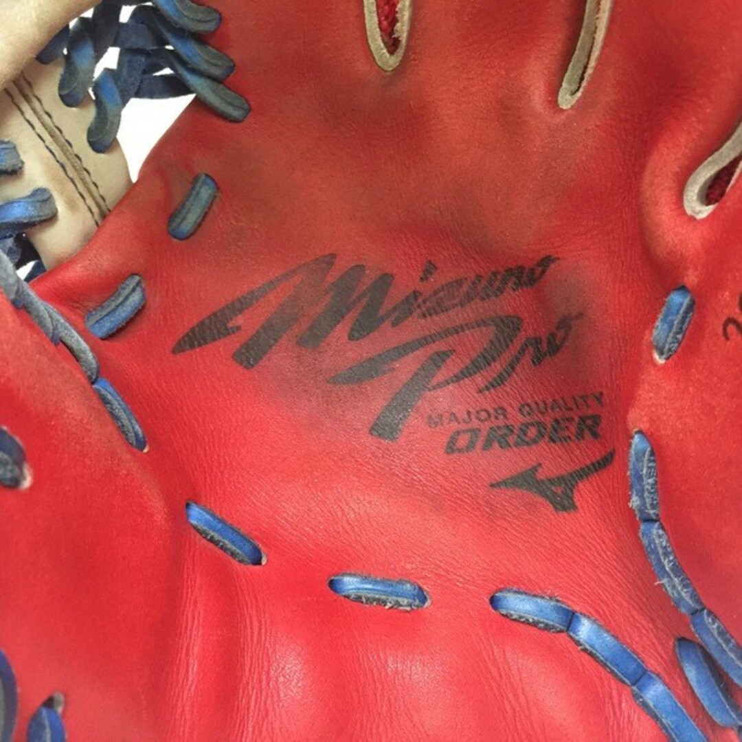 Mizuno Pro(ミズノプロ)の中古品 ミズノ MIZUNO ミズノプロ 軟式 内野手用オーダーグローブ 刺繍入り 1012 スポーツ/アウトドアの野球(グローブ)の商品写真