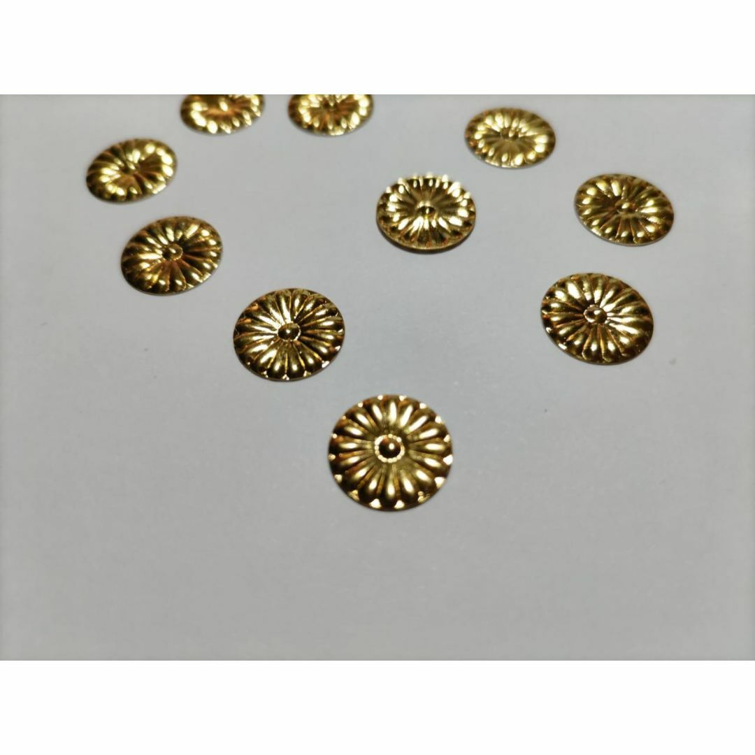 ★☆【菊紋金具】４分ｘ20枚　神殿、神輿、仏壇、真鍮金具（直径12ｍｍ） エンタメ/ホビーの美術品/アンティーク(金属工芸)の商品写真