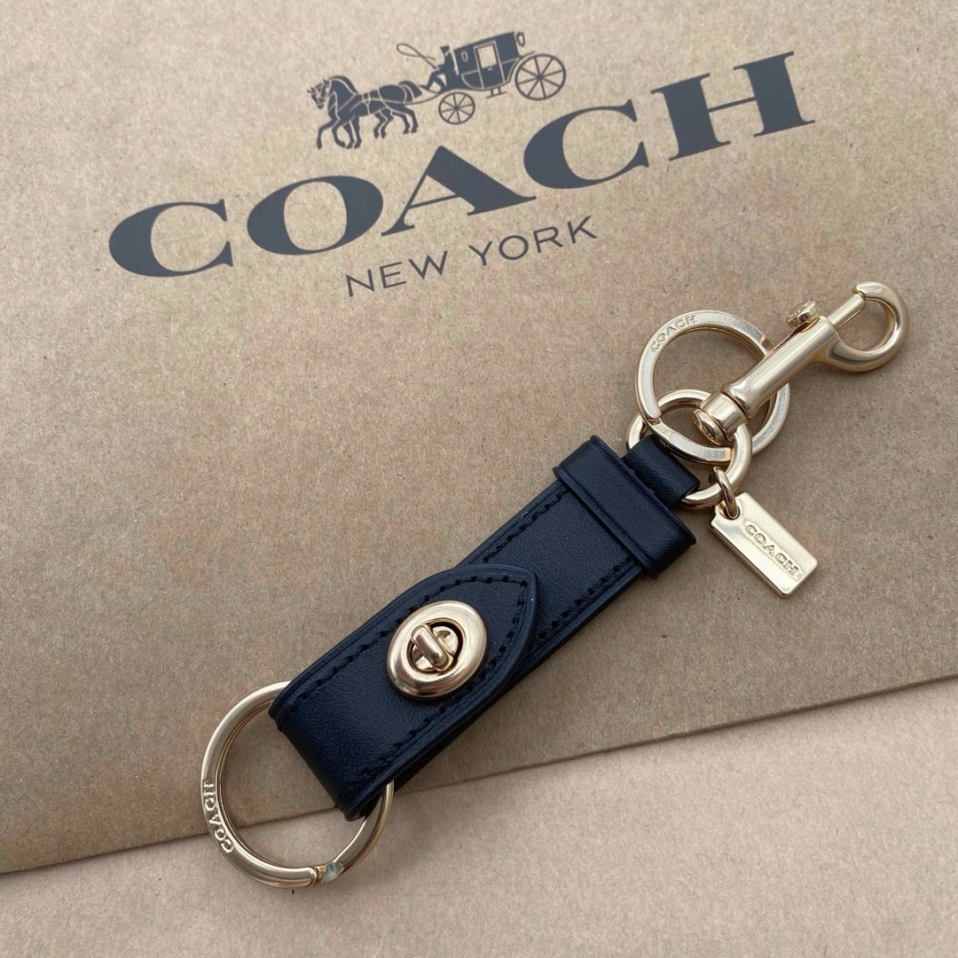 COACH(コーチ)のキーケース　キーホルダー　キーリング　ブラック　黒色 レディースのファッション小物(キーホルダー)の商品写真