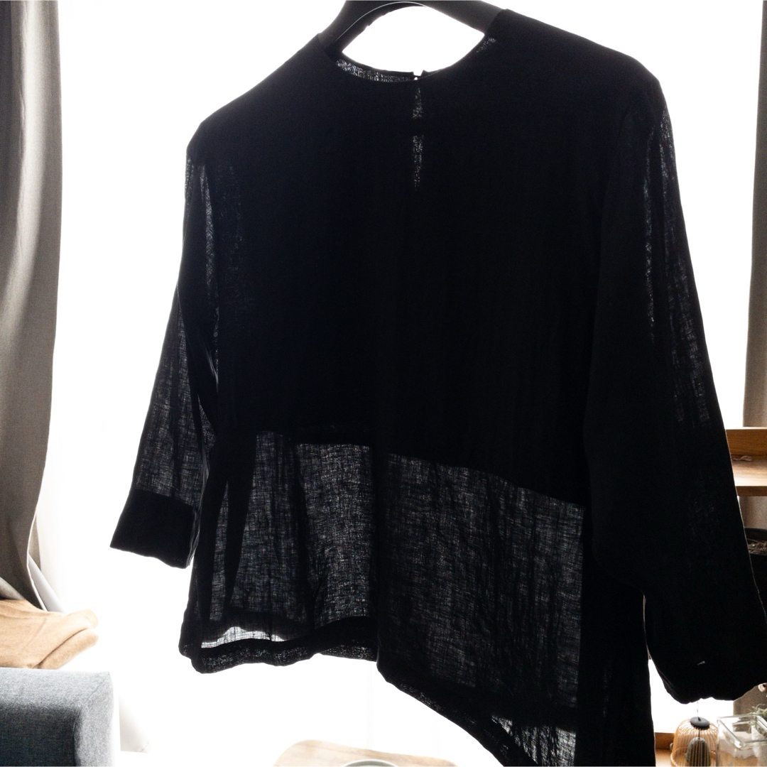 ARTS&SCIENCE(アーツアンドサイエンス)のARTS&SCIENCE 23SS Side Tuck Peplum Blou レディースのトップス(シャツ/ブラウス(長袖/七分))の商品写真