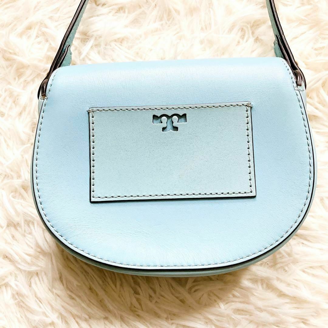 Tory Burch(トリーバーチ)の【格安】トリーバーチ  ショルダーバッグ　ゴールドロゴ  レザー　本革 レディースのバッグ(ショルダーバッグ)の商品写真