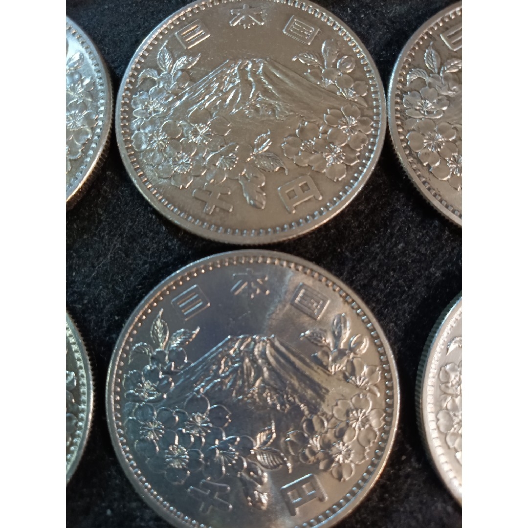 銀貨　東京オリンピック1.000円銀貨　silver925　汚れ少なく綺麗12枚 エンタメ/ホビーの美術品/アンティーク(金属工芸)の商品写真