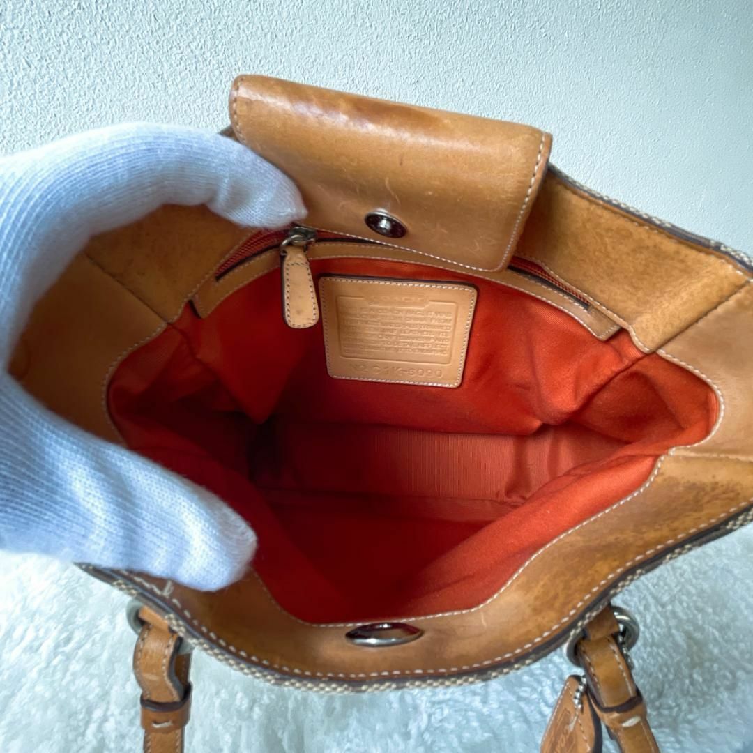 COACH(コーチ)の美品✨COACHコーチセミショルダーバッグトートバッグシグネチャー総柄ブラウン茶 レディースのバッグ(ショルダーバッグ)の商品写真