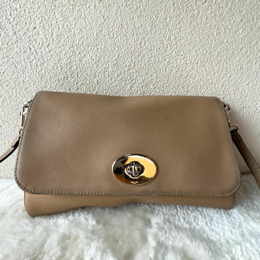 COACH(コーチ)の美品✨COACH コーチセミショルダーバッグトートバッグブラウン茶 レディースのバッグ(ショルダーバッグ)の商品写真