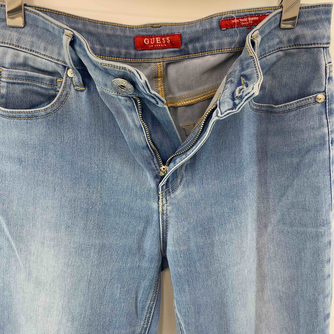 GUESS(ゲス)のGUESS ゲス レディース デニム/ジーンズ スリムパンツ レディースのパンツ(デニム/ジーンズ)の商品写真