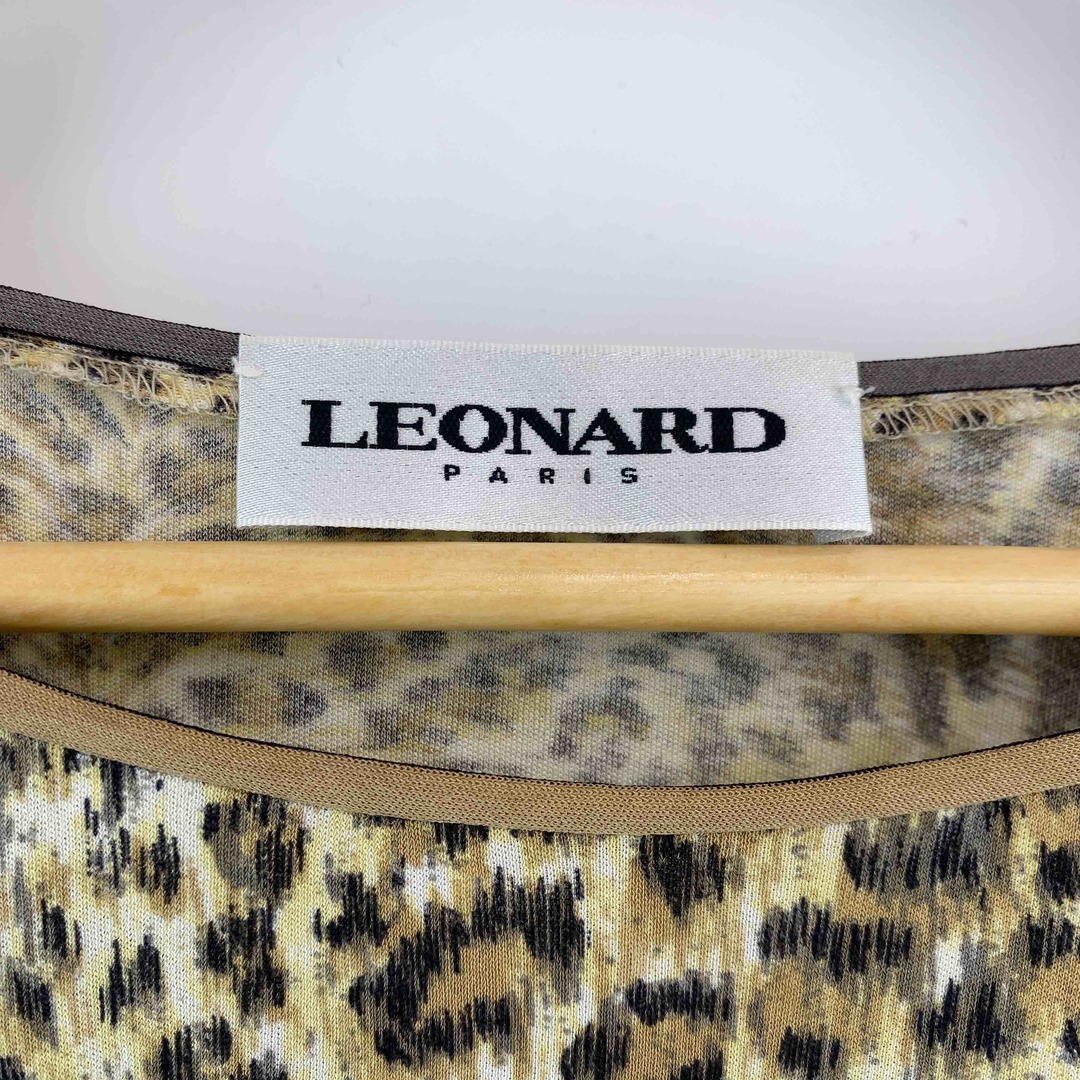 LEONARD(レオナール)のLEONARD レオナール レディース トップス Tシャツ（半袖）ヒョウ柄 レディースのトップス(Tシャツ(半袖/袖なし))の商品写真