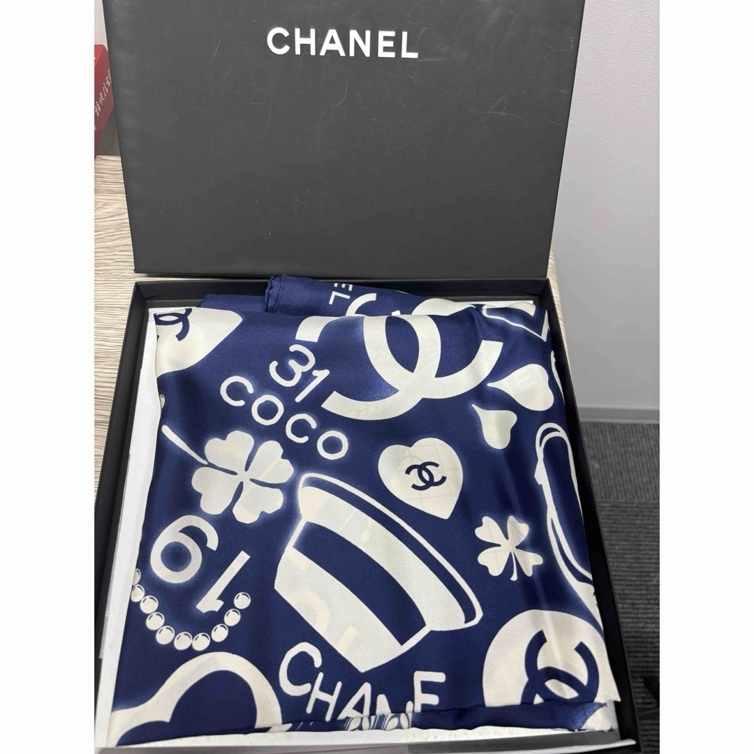 CHANEL(シャネル)のシャネル　ハート　スカーフ レディースのファッション小物(マフラー/ショール)の商品写真