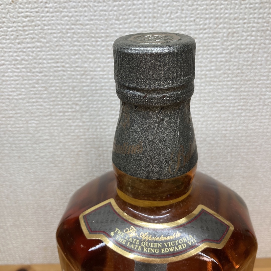 バランタイン ゴ-ルドシ-ル 12年 750ml 食品/飲料/酒の酒(ウイスキー)の商品写真