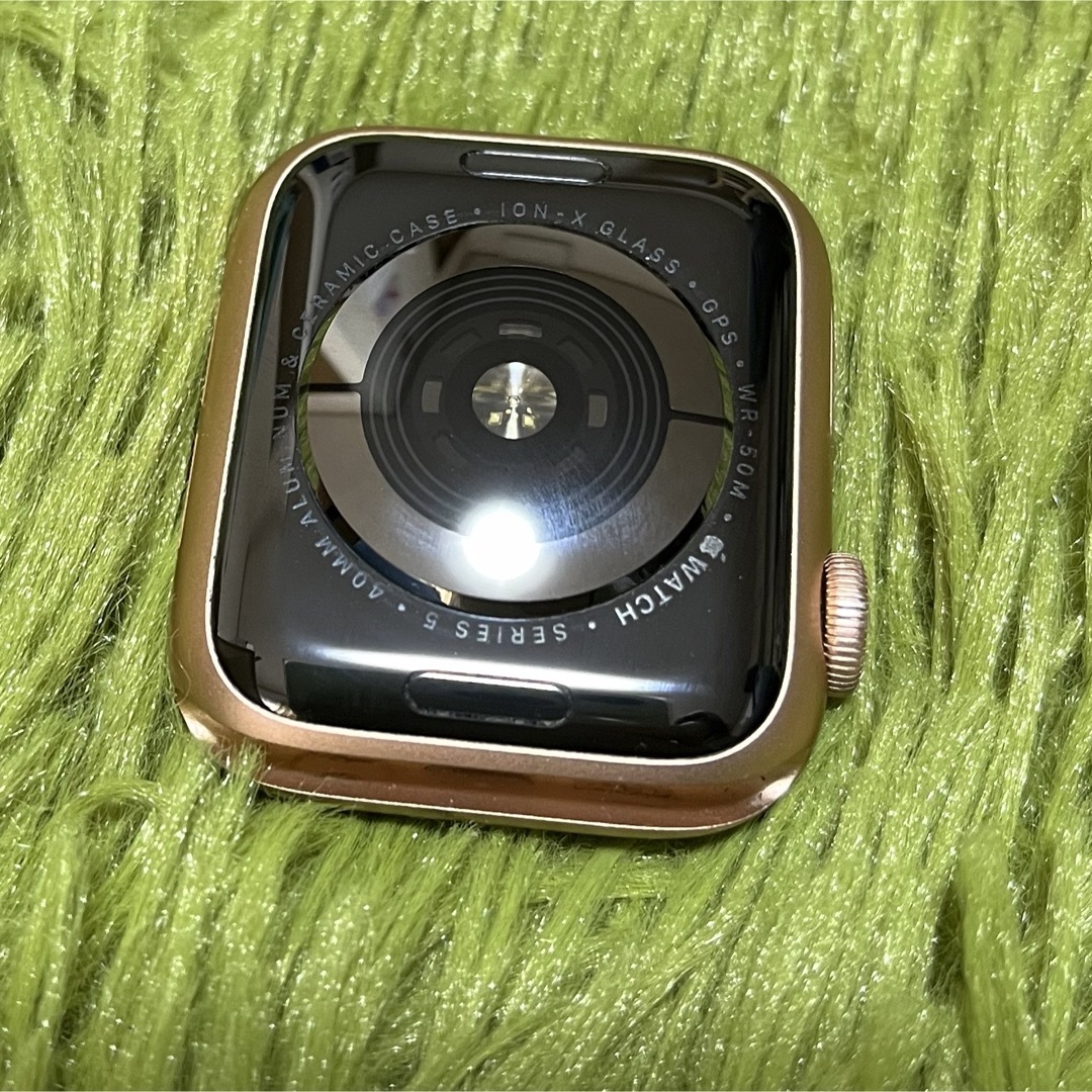 Apple Watch(アップルウォッチ)のApple Watch A2092 series5 40mm ピンクゴールド スマホ/家電/カメラのスマートフォン/携帯電話(その他)の商品写真