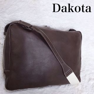 ダコタ(Dakota)の美品 Dakota オールレザー ショルダーバッグ メッセンジャーバッグ 茶色(ショルダーバッグ)