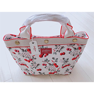 キャスキッドソン(Cath Kidston)の【新品未使用】キャスキッドソン さくらんぼ柄 ミニトートバッグ チェリー(トートバッグ)