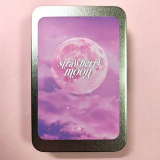 IU strawberry moon トレカケース(K-POP/アジア)