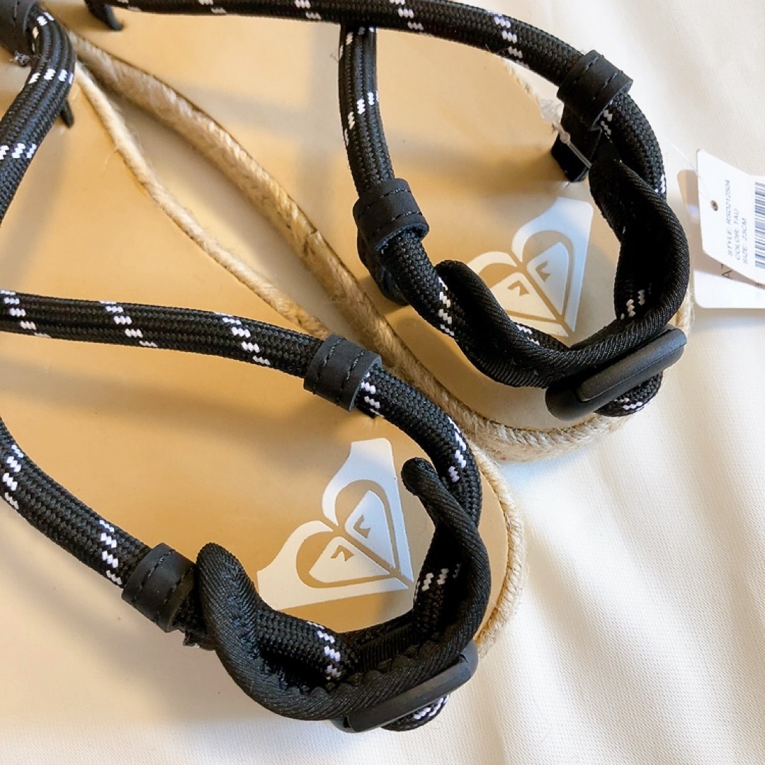Roxy(ロキシー)の新品 タグ付き♥️ ROXY  ロキシー サンダル 23 ブラック スポサン 黒 レディースの靴/シューズ(サンダル)の商品写真