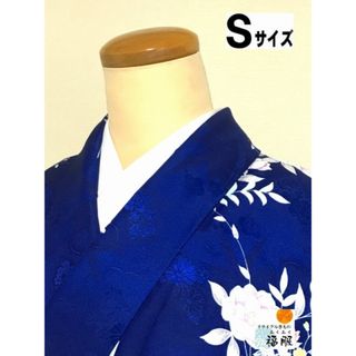 【中古】 小紋 化繊 濃紺地にブーケ模様 裄64cm Sサイズ 袷着物 洗える着物 (着物)