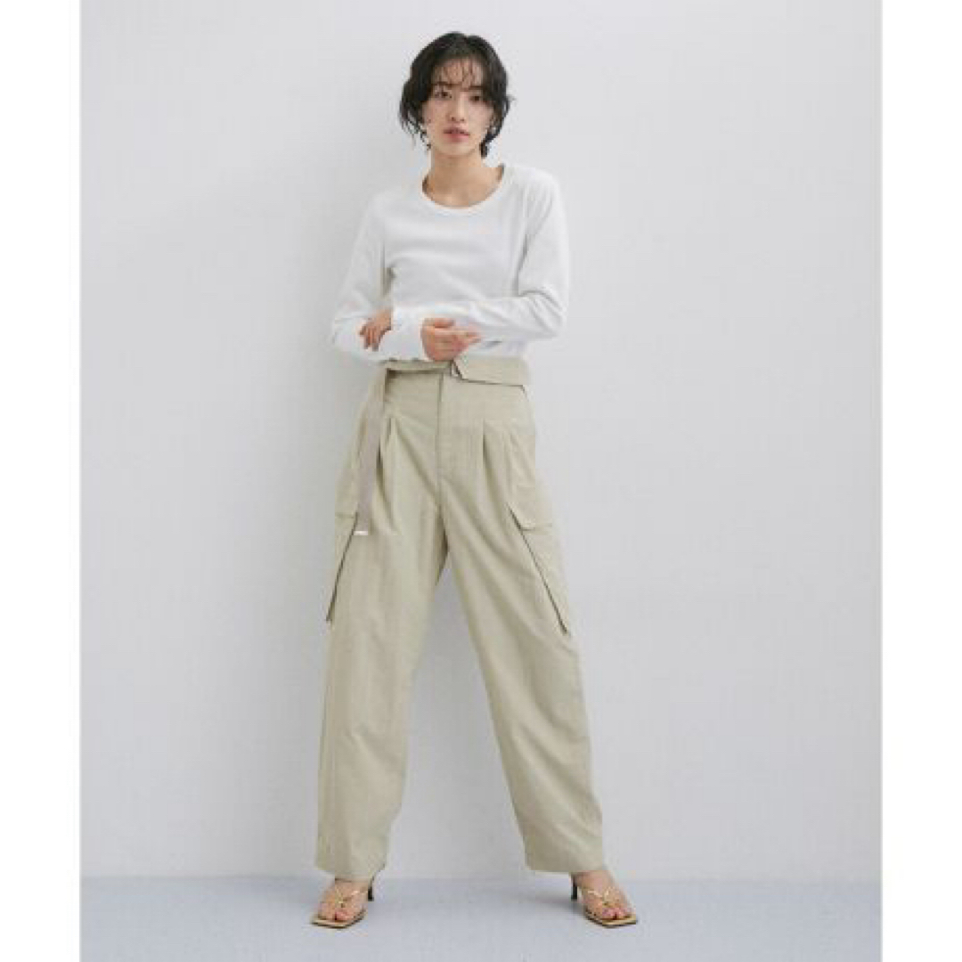 AER ADAM ET ROPE(アダムエロペ)の新品 タグ付き ♥️ アダムエロペ ナイロン パンツ 36 S ベージュ 春 夏 レディースのパンツ(ワークパンツ/カーゴパンツ)の商品写真