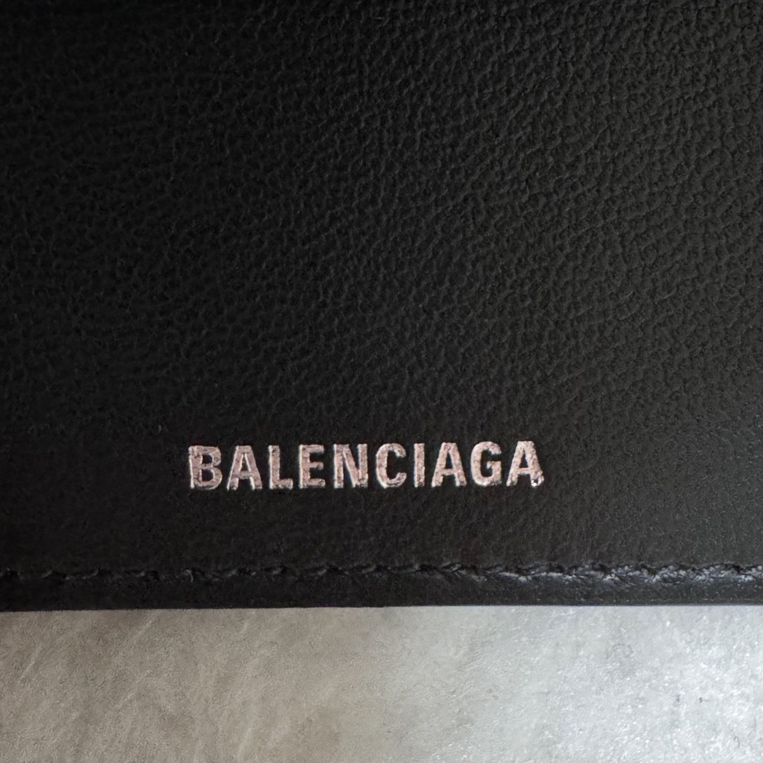 Balenciaga(バレンシアガ)のバレンシアガ 未使用 三つ折り ペーパー ウォレット コンパクト 財布 黒 レディースのファッション小物(財布)の商品写真