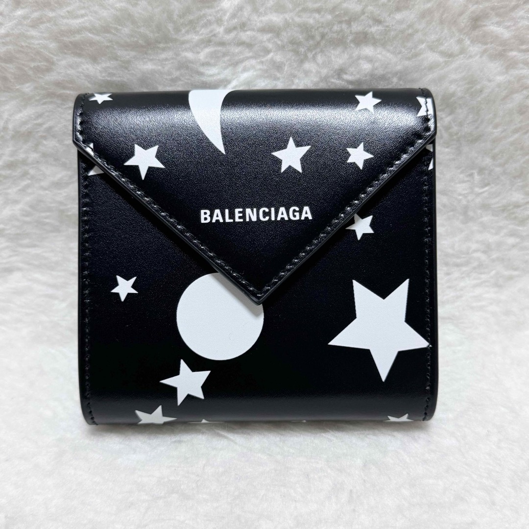 Balenciaga(バレンシアガ)のバレンシアガ 未使用 三つ折り ペーパー ウォレット コンパクト 財布 黒 レディースのファッション小物(財布)の商品写真