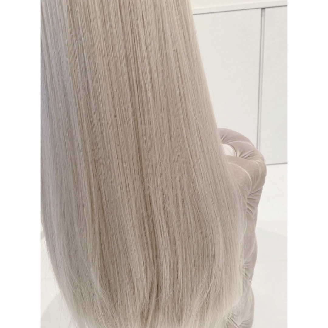 新品 ロングストレート フルウィッグ 高級人工毛 ホワイトアッシュ 金髪 白髪 レディースのウィッグ/エクステ(ロングストレート)の商品写真