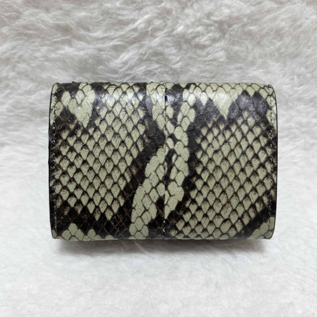FENDI(フェンディ)のフェンディ セレリア 未使用 ピーカブー マイクロ 三つ折り 財布  パイソン レディースのファッション小物(財布)の商品写真