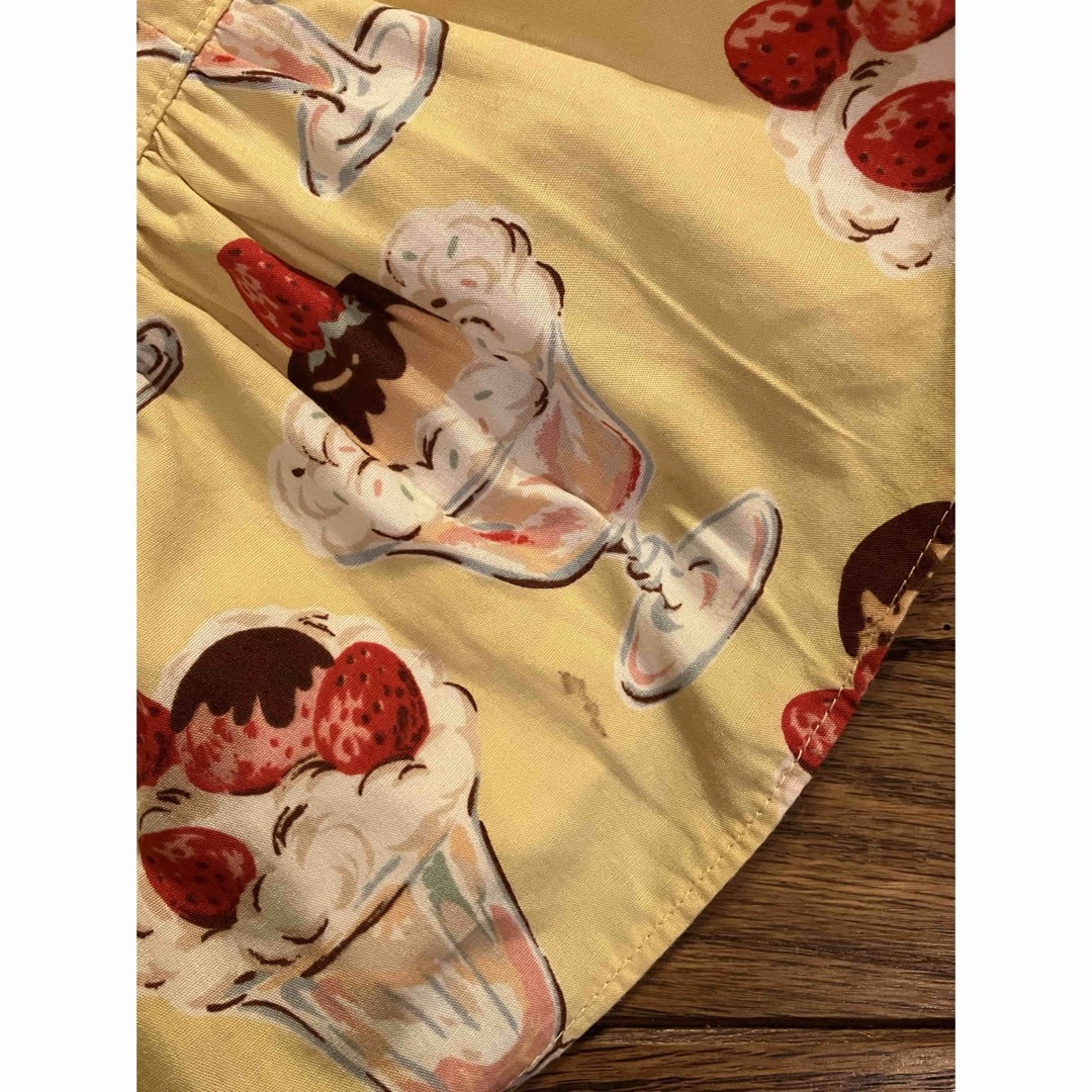 Shirley Temple(シャーリーテンプル)のシャーリーテンプル　ジャンパースカート130パフェ柄と３段のティアードが可愛い キッズ/ベビー/マタニティのキッズ服女の子用(90cm~)(スカート)の商品写真