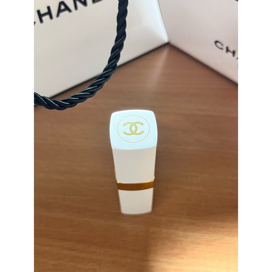 CHANEL(シャネル)のシャネル　ルージュココボーム912 コスメ/美容のスキンケア/基礎化粧品(リップケア/リップクリーム)の商品写真