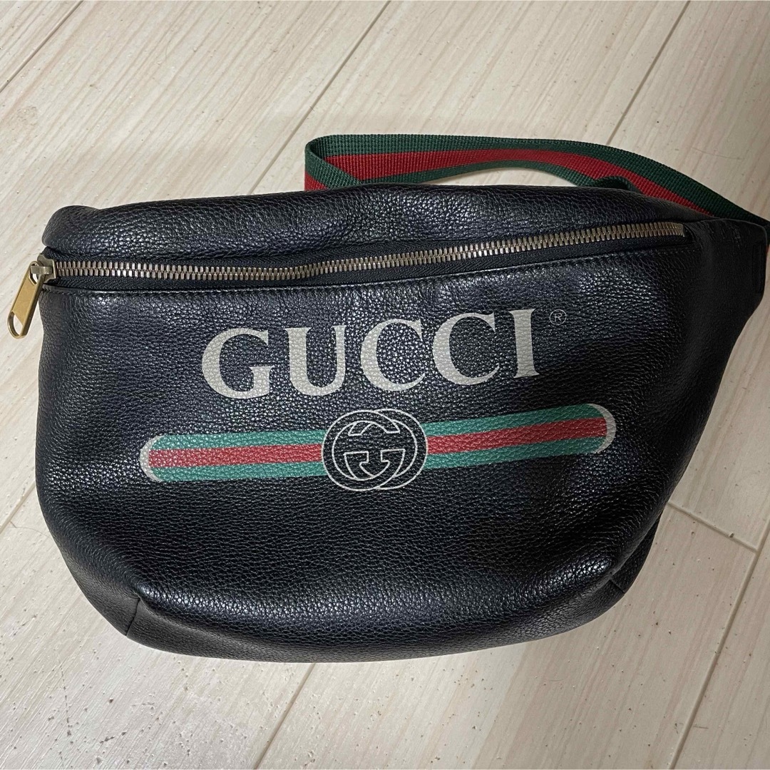 Gucci(グッチ)の【中古】GUCCI ロゴ レザー ボディバッグ Large メンズのバッグ(ボディーバッグ)の商品写真