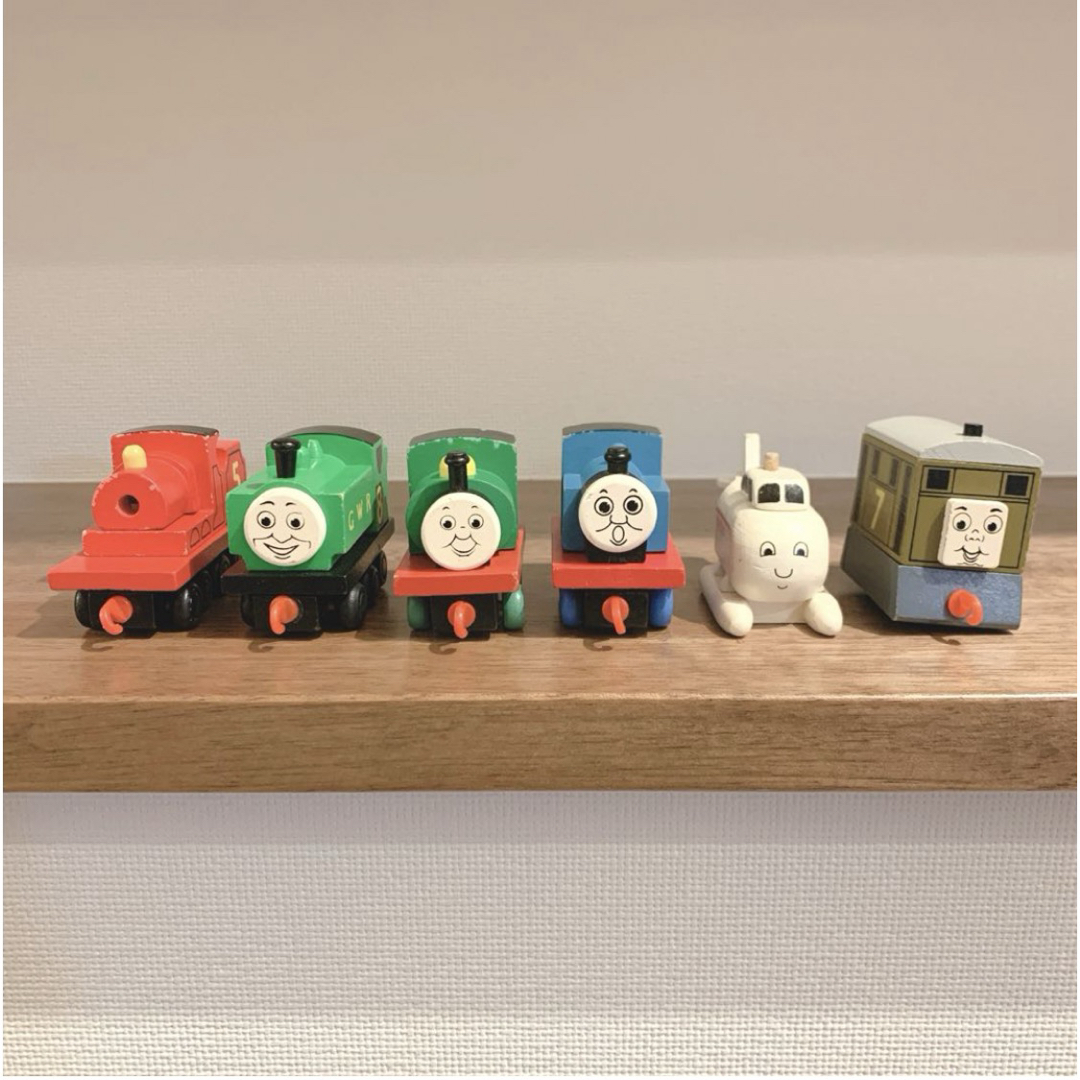 THOMAS(トーマス)のトーマス Thomas バンダイ BANDAI 鉄道 電車 木製 おもちゃ 玩具 キッズ/ベビー/マタニティのおもちゃ(電車のおもちゃ/車)の商品写真