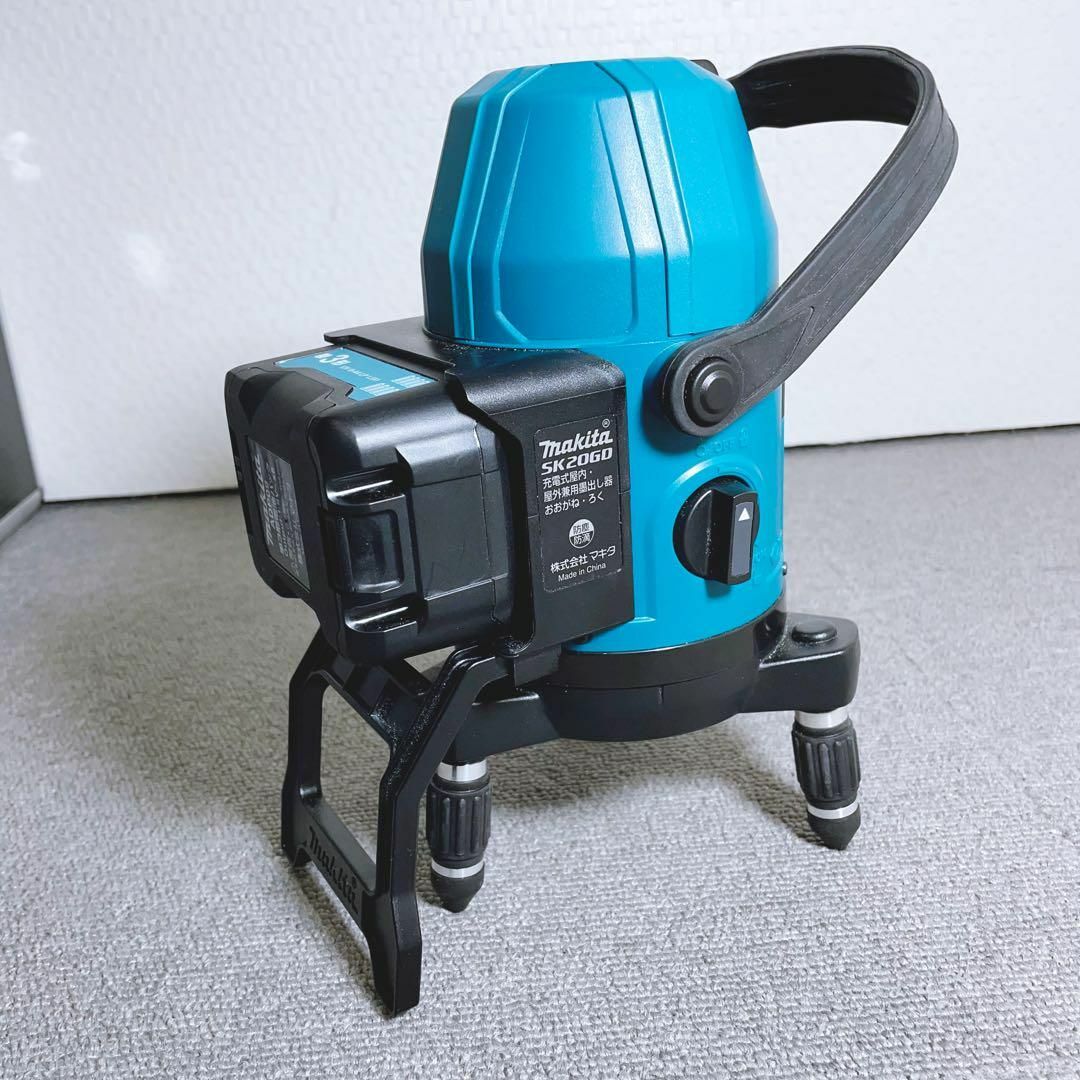 Makita(マキタ)のマキタ SK20GD グリーンレーザー墨出し器 受光器付 屋内・屋外兼用 その他のその他(その他)の商品写真