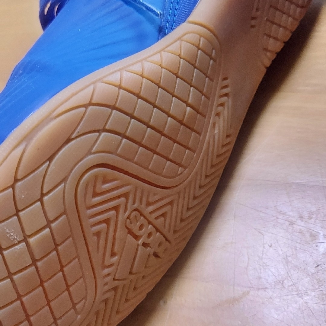 adidas(アディダス)の22.5㎝　アディダス　adidas　フットサルシューズ　サッカー　室内履き キッズ/ベビー/マタニティのキッズ靴/シューズ(15cm~)(スニーカー)の商品写真