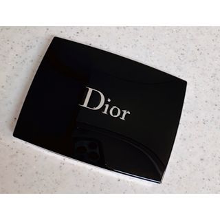 クリスチャンディオール(Christian Dior)のディオールスキンフォーエヴァーコンパクトナチュラルベルベット　パウダーファンデ(ファンデーション)