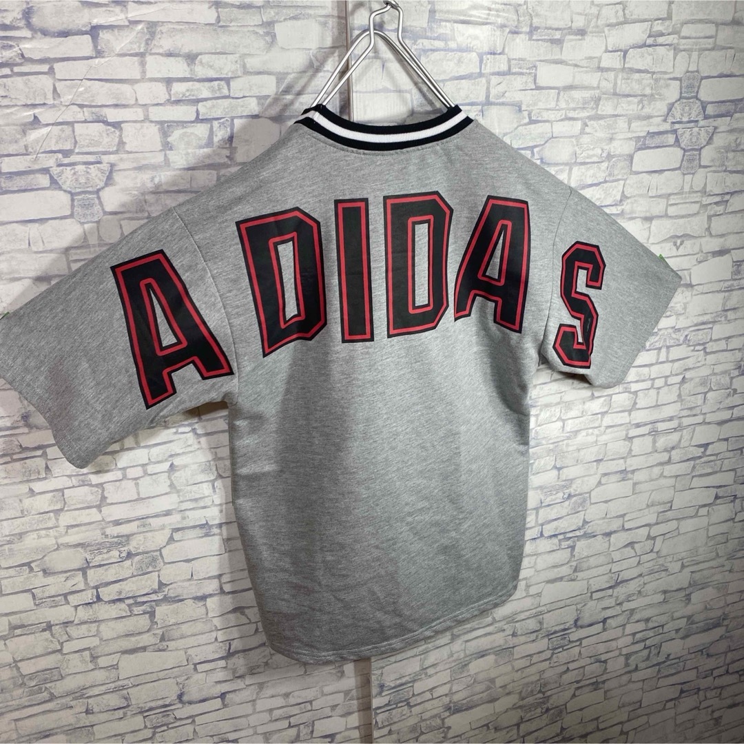 adidas(アディダス)のadidas センター刺繍ロゴ　アーチバックロゴ　リンガーネック　半袖Tシャツ メンズのトップス(Tシャツ/カットソー(半袖/袖なし))の商品写真