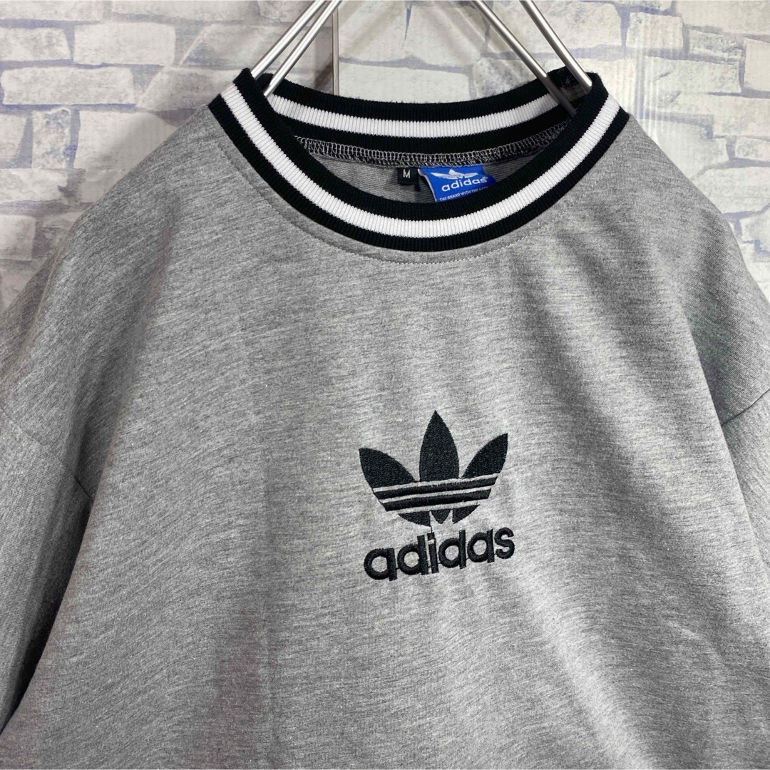 adidas(アディダス)のadidas センター刺繍ロゴ　アーチバックロゴ　リンガーネック　半袖Tシャツ メンズのトップス(Tシャツ/カットソー(半袖/袖なし))の商品写真