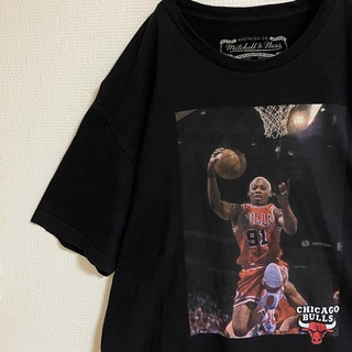 ミッチェルアンドネス(MITCHELL & NESS)のNBAシカゴブルズデニスロッドマンTシャツtシャツバスケ人物TEEオーバーサイズ(Tシャツ/カットソー(半袖/袖なし))