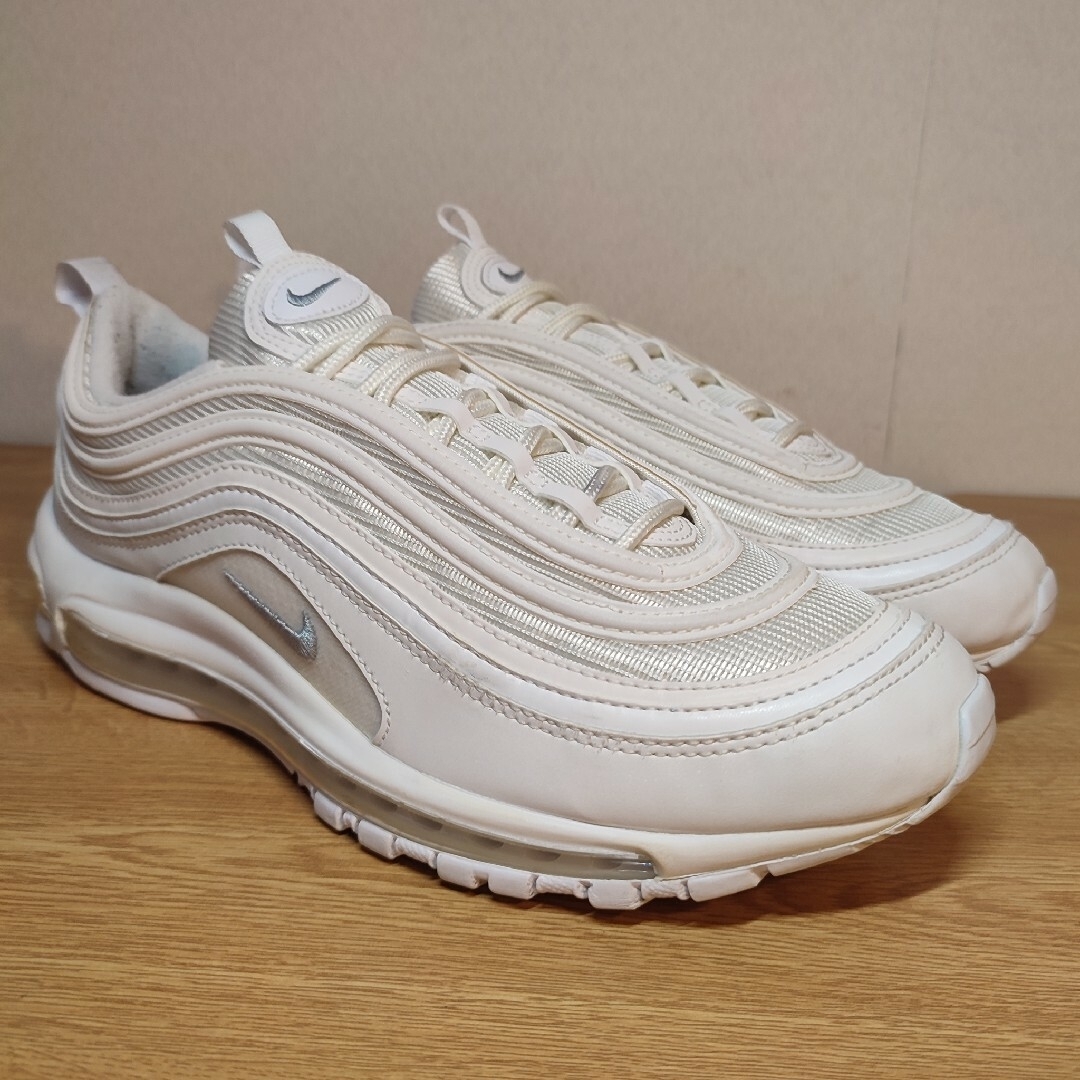 NIKE(ナイキ)の極美品 大人気 NIKE AIR MAX 97 ALL WHITE 27.5 メンズの靴/シューズ(スニーカー)の商品写真