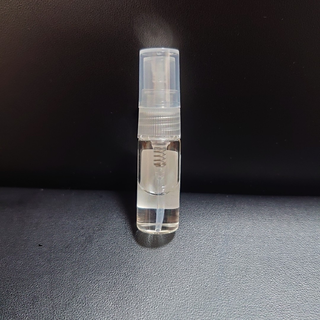 shiro(シロ)のSHIRO ホワイトリリー オードパルファン 1.5ml コスメ/美容の香水(ユニセックス)の商品写真