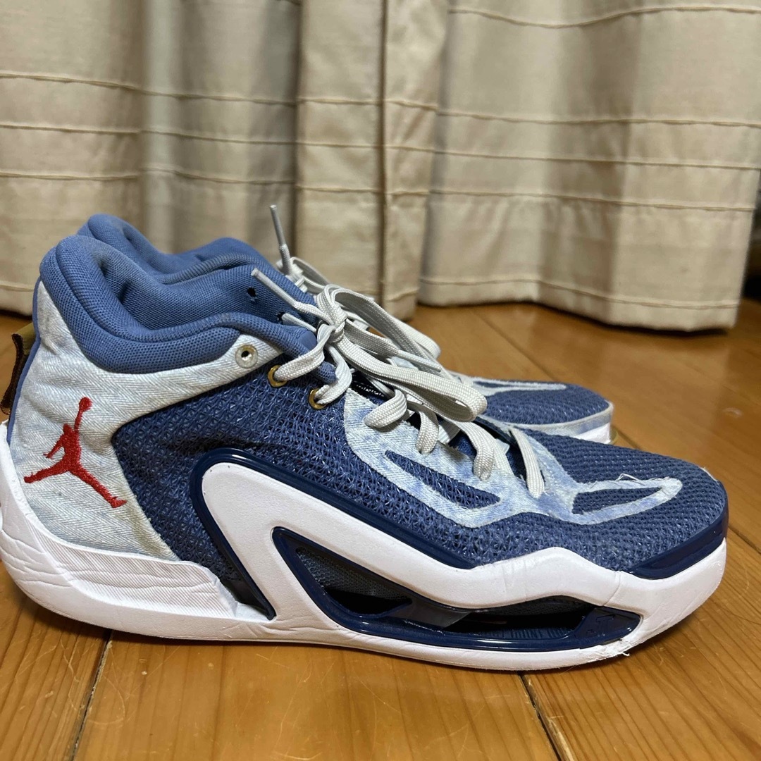 NIKE(ナイキ)のNike Jordan Tatum 1 "Denim" スポーツ/アウトドアのスポーツ/アウトドア その他(バスケットボール)の商品写真