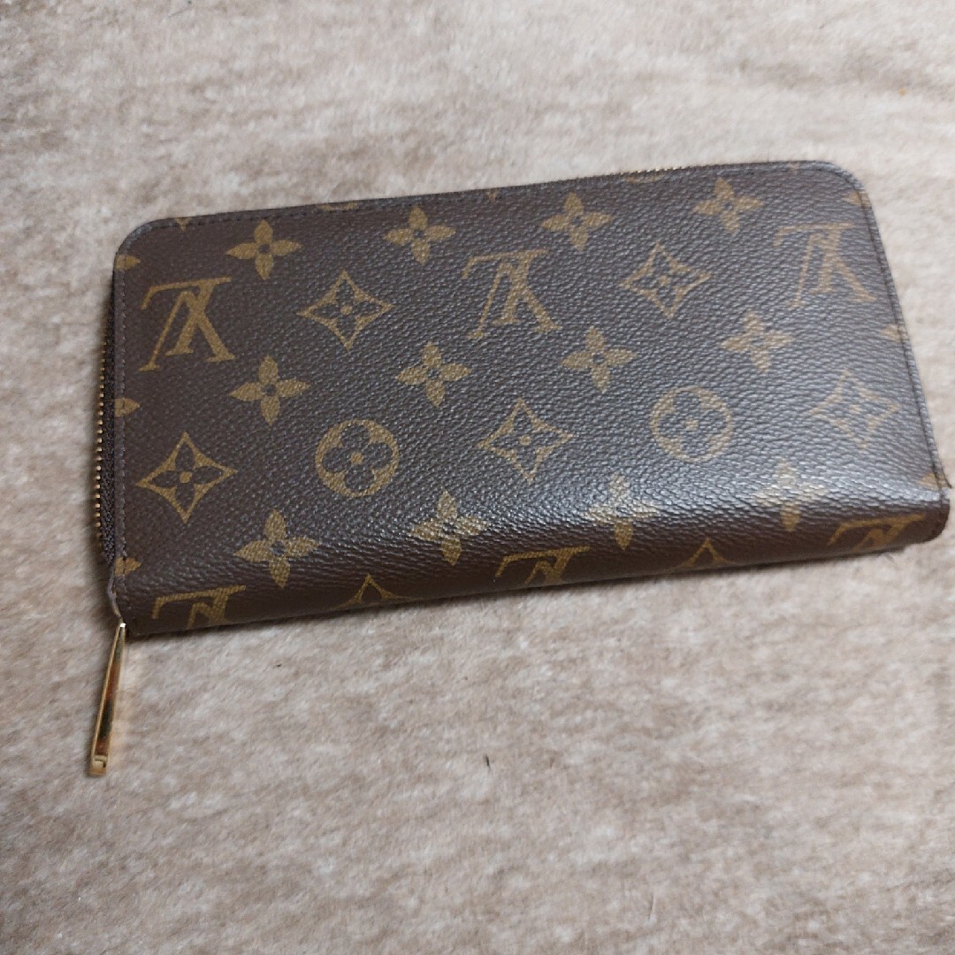 LOUIS VUITTON(ルイヴィトン)のLOUIS VUITTON ジッピーウォレット レディースのファッション小物(財布)の商品写真