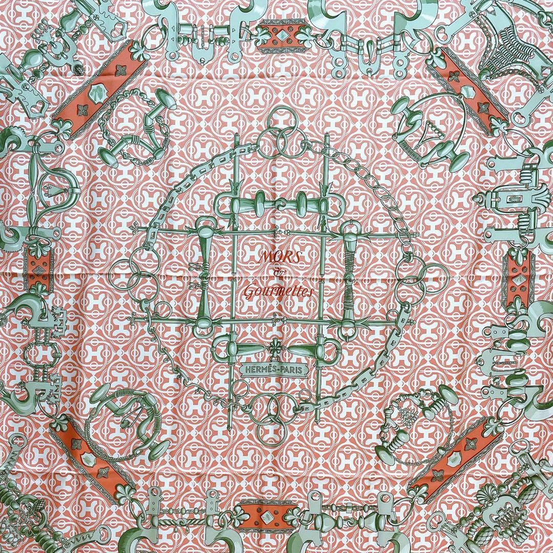 Hermes(エルメス)のエルメス カレ140 MORS ETGOURMETTES 馬術と鎖 スカーフ レディースのファッション小物(バンダナ/スカーフ)の商品写真
