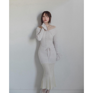 スナイデル(SNIDEL)のandmary Emma silky dress beige(ロングワンピース/マキシワンピース)