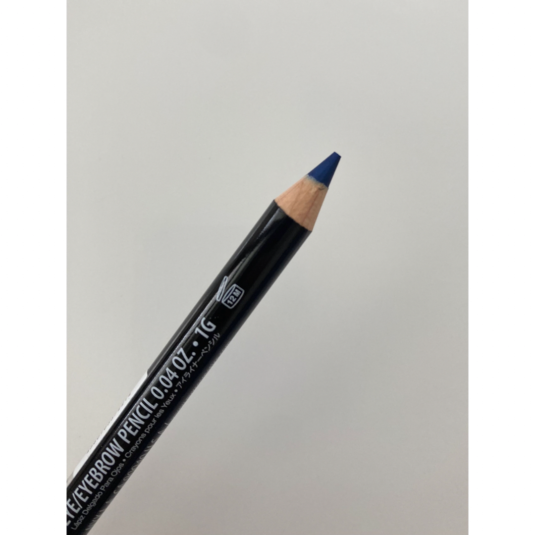 NYX(エヌワイエックス)の新品未使用★NYX ネイビーアイライナー コスメ/美容のベースメイク/化粧品(アイライナー)の商品写真