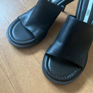 ザラ(ZARA)のお値下げ不可　ZARA ザラ　ミュール　ヒール　黒　39 新品(ミュール)