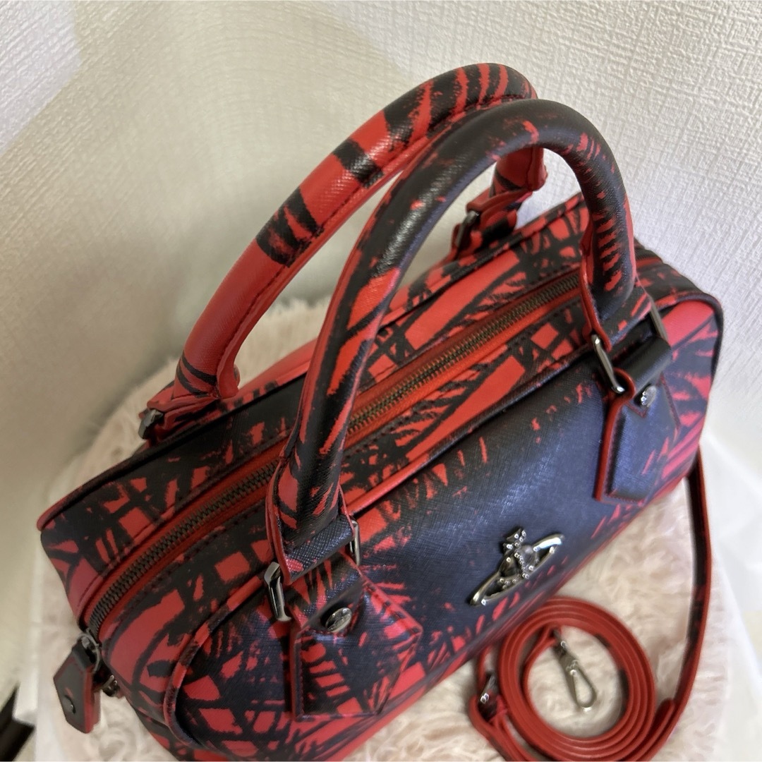 ANGLOMANIA（Vivienne Westwood）(アングロマニア)の大人気　ヴィヴィアンウエストウッド 2way ショルダーバック レディースのバッグ(ショルダーバッグ)の商品写真