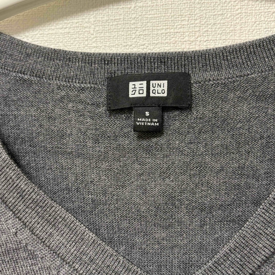 UNIQLO(ユニクロ)の【値引】UNIQLO ユニクロ　薄手　セーター メンズのトップス(ニット/セーター)の商品写真