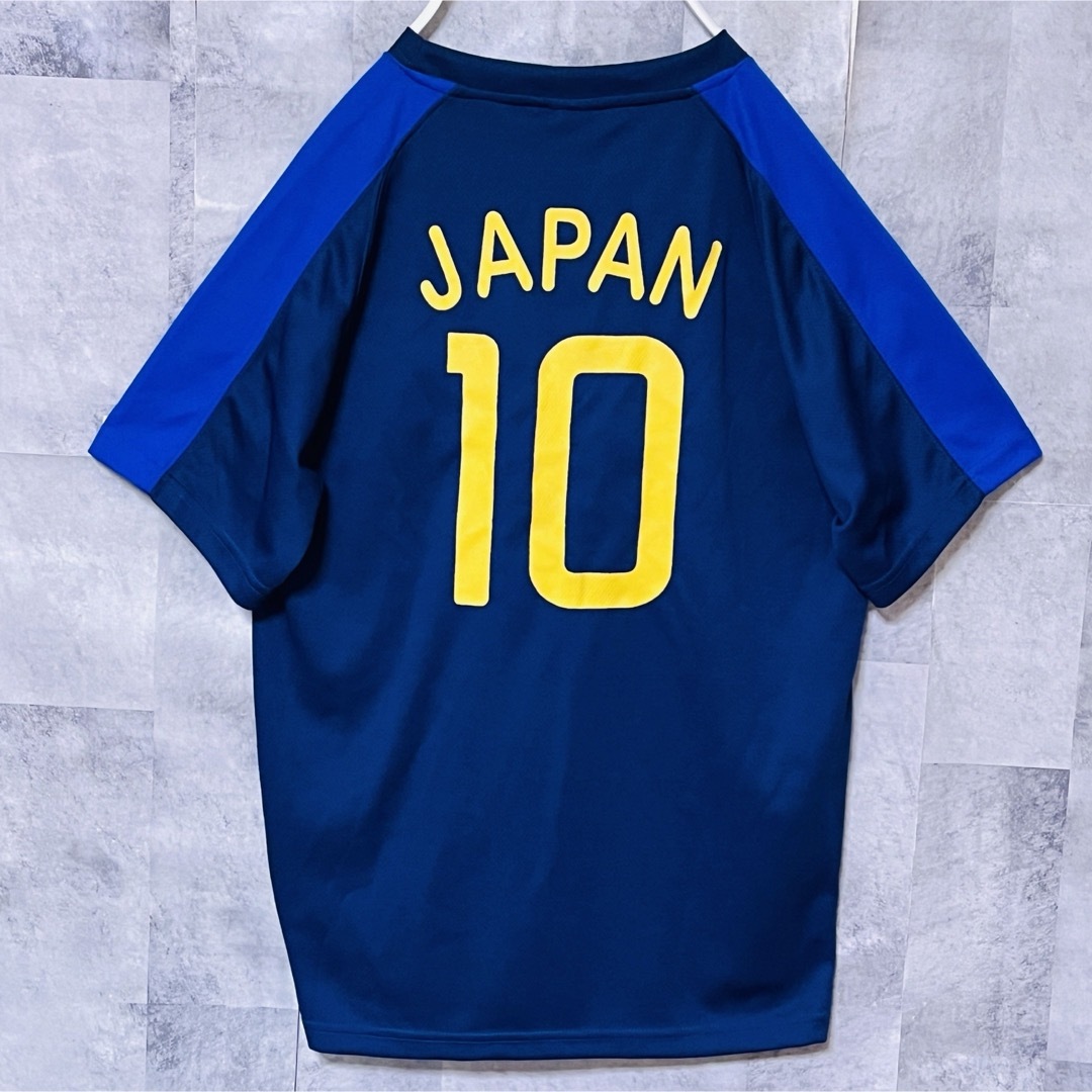 サッカー日本代表ユニフォームTシャツまとめ売り　リバーシブル スポーツ/アウトドアのサッカー/フットサル(応援グッズ)の商品写真