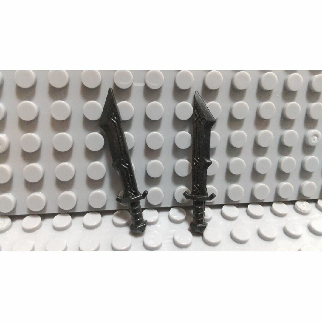ドワーフの剣　LEGO互換　レゴ武器　モンハン　インテリア　ファンタジー　二刀流 エンタメ/ホビーのフィギュア(SF/ファンタジー/ホラー)の商品写真